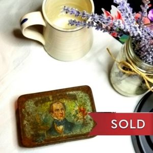 *SOLD*SOLD*SOLD* VINTAGE Tom Moore Cigar Tin 5" x 3" w/Various
